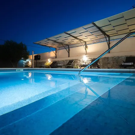 Pietra- Modern Rustic Poolside Oasis Villa