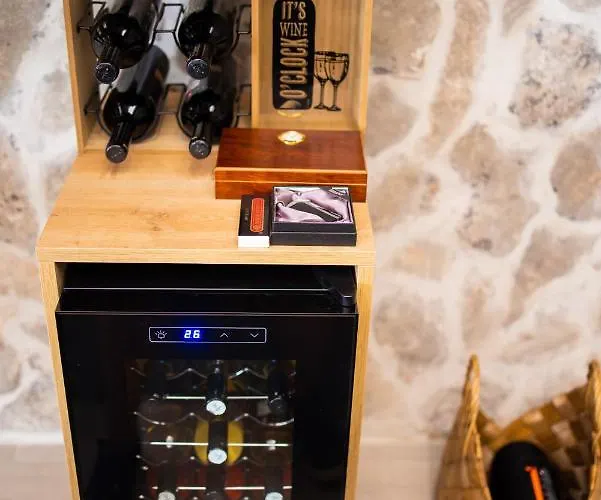 Pietra- Modern Rustic Poolside Oasis