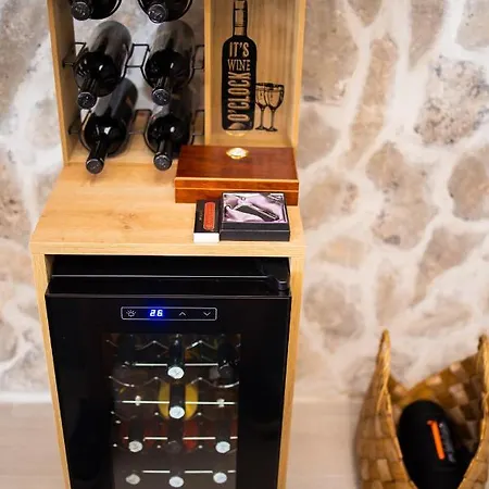 Pietra- Modern Rustic Poolside Oasis