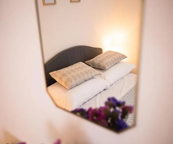 Pietra- Modern Rustic Poolside Oasis