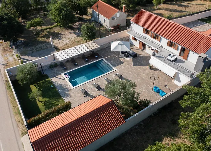 Pietra- Modern Rustic Poolside Oasis Villa *